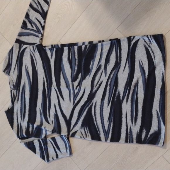 🆕L'Atelier Soft Stretch Knit Gray & Blue Midi SHIFT Dress with Back Zip!! - Picture 2 of 8